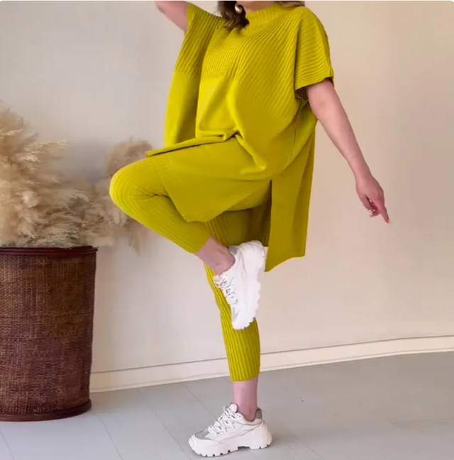 ✨New best-seller✨Women's two-piece stretch knit set (top + trousers).