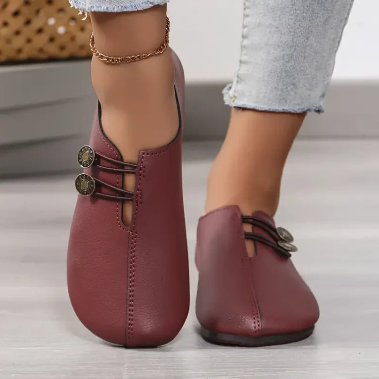 Elegante flache Schuhe mit runder Spitze und weicher Sohle für Damen mit Schnallenverzierung